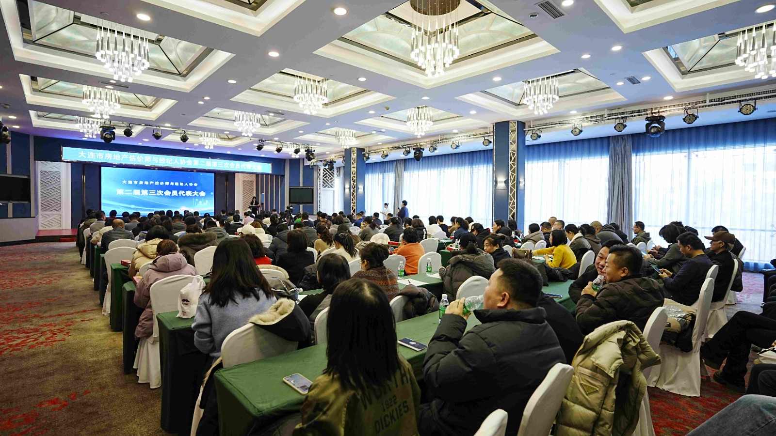 1768551815690051034.jpg 会员代表大会(压缩).jpg